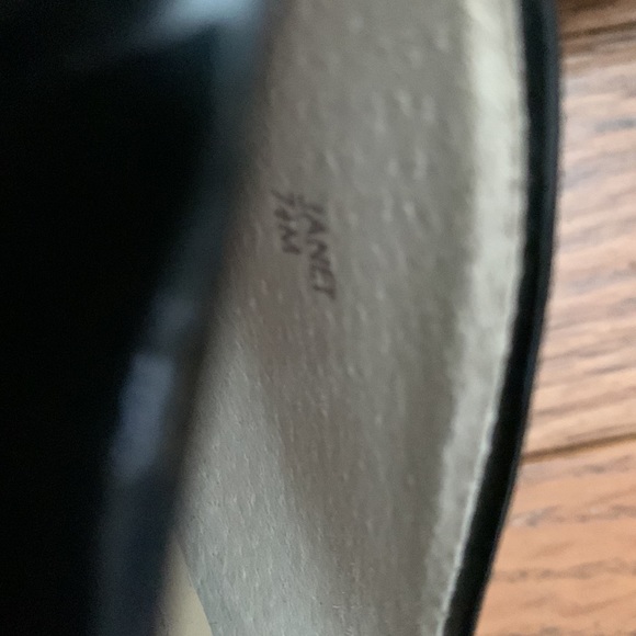 ELLEN TRACY designer black patent & brown leather leather peep toe 31/2” heels - Picture 9 of 9